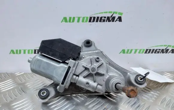 Toyota Auris 150 Rear window wiper motor 8513002030