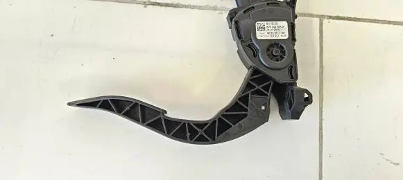 Audi A4 S4 B8 8K Accelerator throttle pedal 8K1723523 6PV00950501 01072010