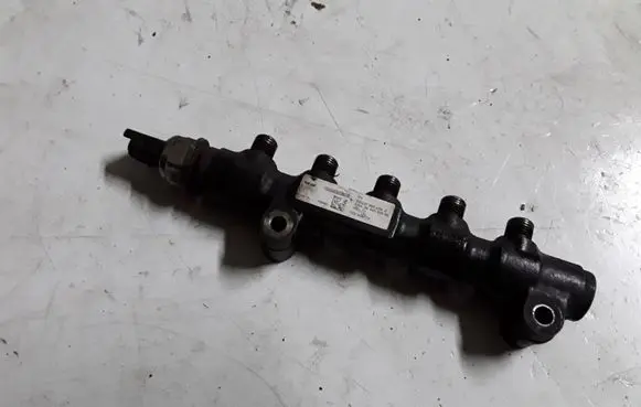 Ford Focus C-MAX Fuel main line pipe 9654590 9654592680