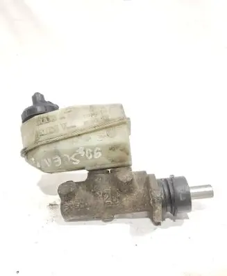 Master brake cylinder
