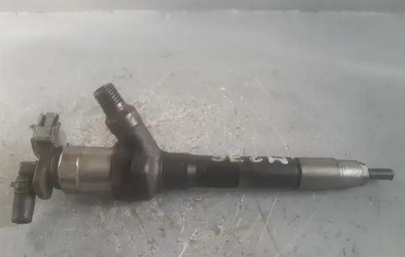 Mazda 6 Fuel injector