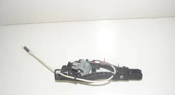 BMW 4 F32 F33 Front door exterior handle/bracket 7242568 51217242568