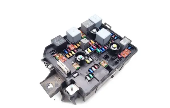 Opel Mokka X Fuse module 95263750