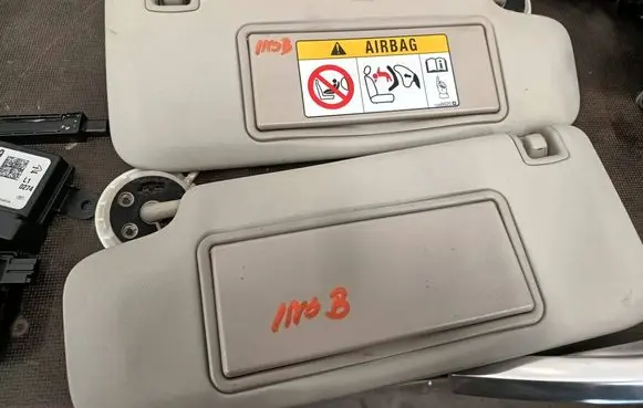 Opel Insignia B Sun visor 