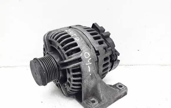 Volvo V70 Generator/alternator 30658085 0124525060