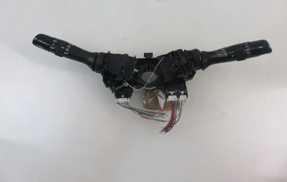 Toyota RAV 4 (XA30) Wiper turn signal indicator stalk/switch 4211017F219