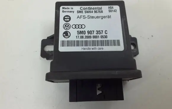 Volkswagen PASSAT B6 Light module LCM 5M0907357C 5WK49676B