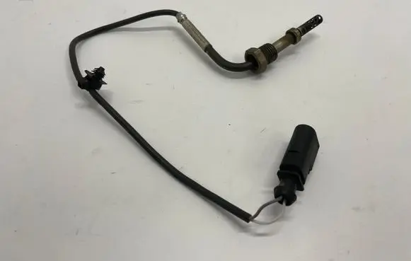 Audi A4 S4 B8 8K Exhaust gas temperature sensor 057906088A