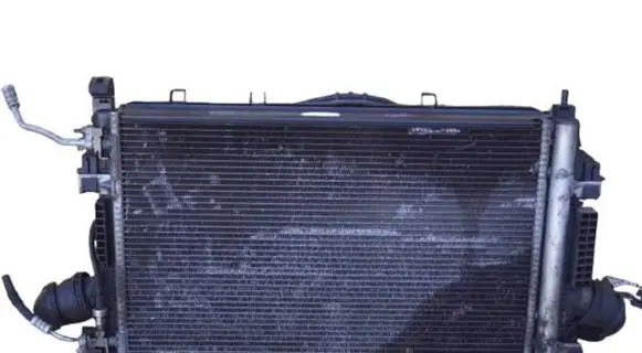 Opel Astra J Coolant radiator