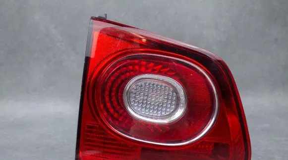 Volkswagen Tiguan Tailgate rear/tail lights 5N0945093B