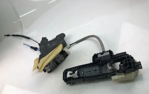 Mercedes-Benz E W212 Coupe door lock (next to the handle) A2127330408