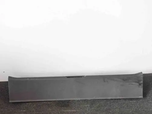 Trunk/boot sill cover protection