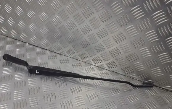 Skoda Octavia Mk1 (1U) Front wiper blade arm 1J1955409