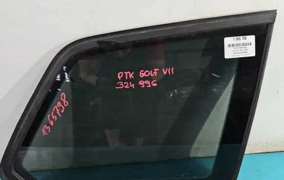 Volkswagen Golf VII Rear side window IMPRK1365798