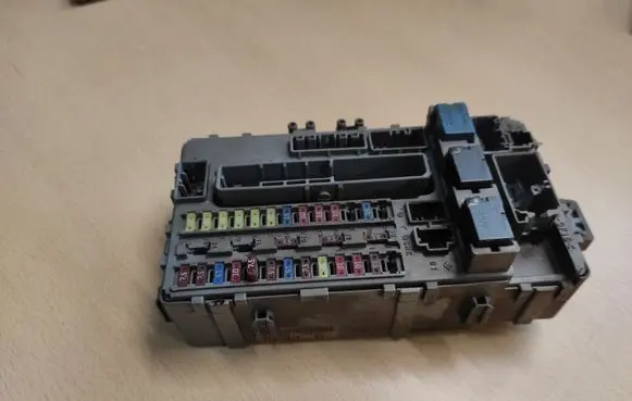 Honda Accord Fuse module TL5G311