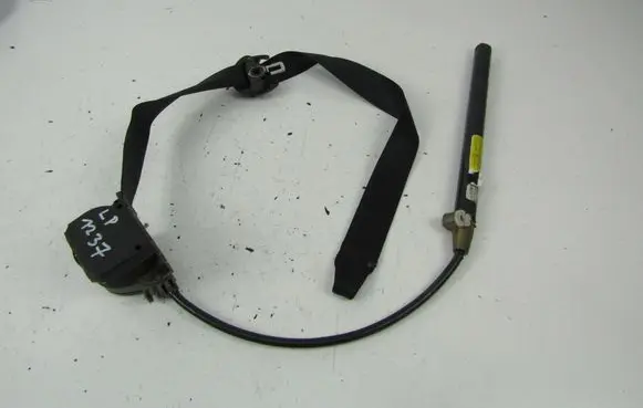 Volkswagen Golf III Set of seat belts 1H3857705A