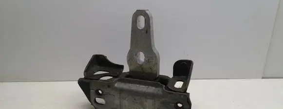 Ford Fiesta Engine mount bracket 8V517M121AE AV597M121AA