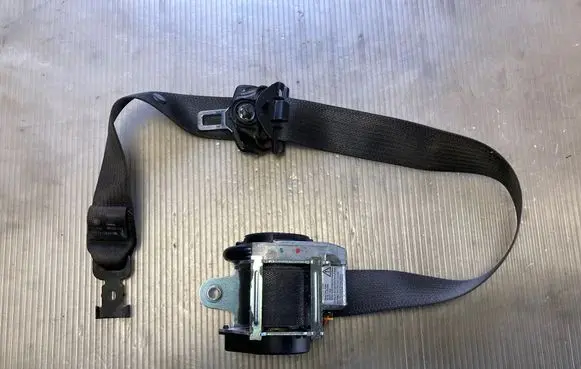 Chevrolet Orlando Front seatbelt 619668400A 616949100 11220212
