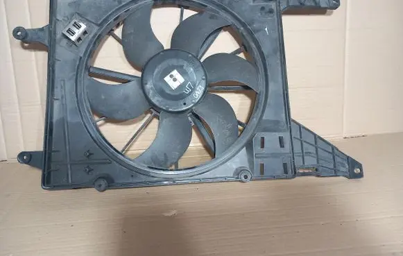 Renault Megane I Electric radiator cooling fan 7700426681B