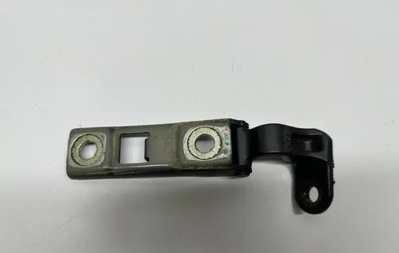 Chrysler Pacifica Loading door upper hinge 68229151