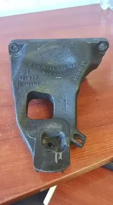 BMW 7 E65 E66 Engine mounting bracket 6769260