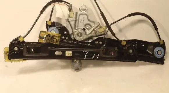 Opel Insignia A Front window lifting mechanism without motor 13302456