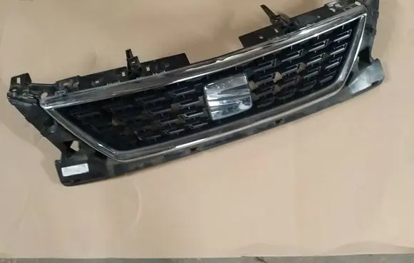 Seat Leon (5F) Front grill 5F0853654H