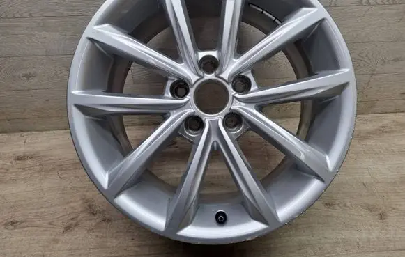 Audi TT TTS Mk2 R17 alloy rim 8J0601025CC