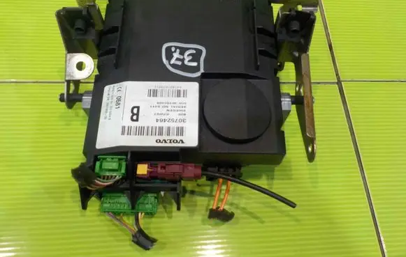 Volvo S80 Other control units/modules 30752464 12AB58