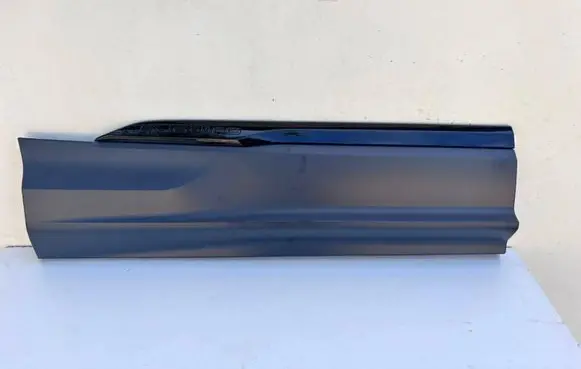 Audi Q7 4M Rear door trim (molding) 4M0853970N