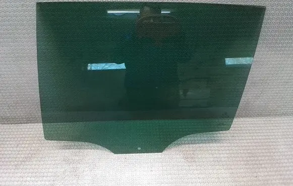 Volkswagen Golf VII Rear door window glass 5G6845025A