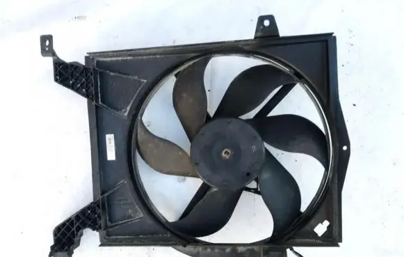 Mitsubishi Space Star Radiator cooling fan shroud 8240276