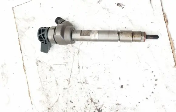BMW 5 F10 F11 Fuel injector 0445110382 7810102