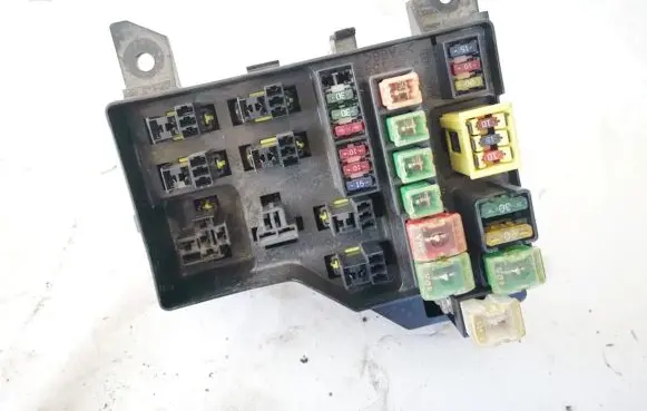 Mitsubishi Carisma Fuse box set