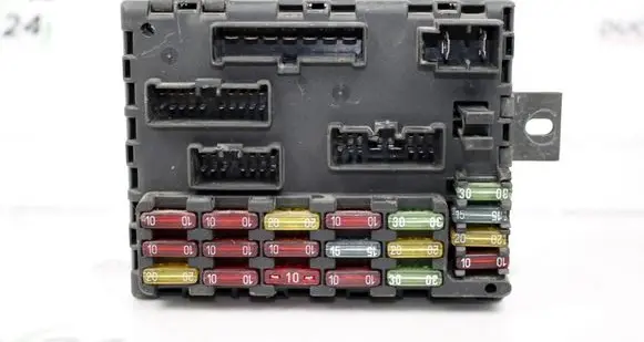 Alfa Romeo 156 Fuse module 46447809 A223