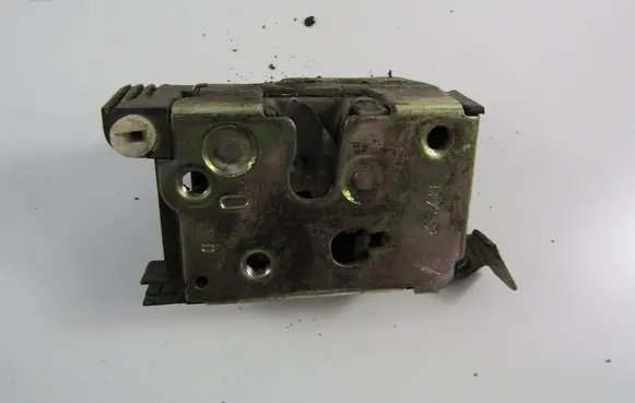 Fiat Punto (188) Rear door lock 