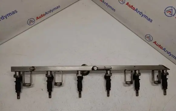 Fuel injector supply line/pipe