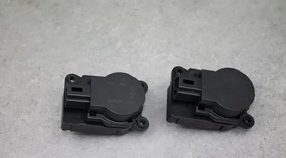 Ford C-MAX II Air flap motor/actuator AV6N19E616AA AV6N19E616