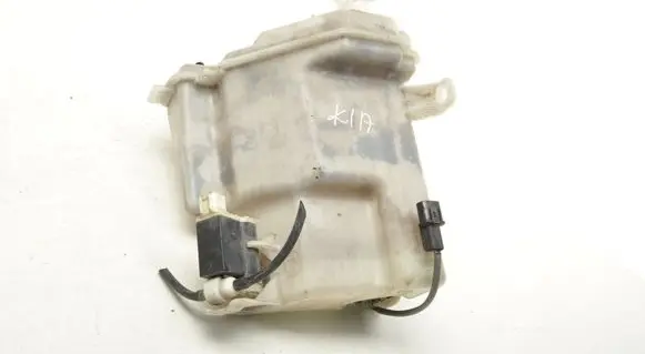 KIA Ceed Windshield washer fluid reservoir/tank 98610A2000