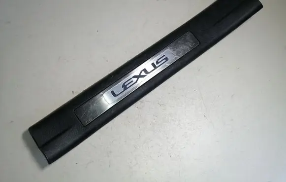 Lexus RX 330 - 350 - 400H Rear sill trim cover 6794048020
