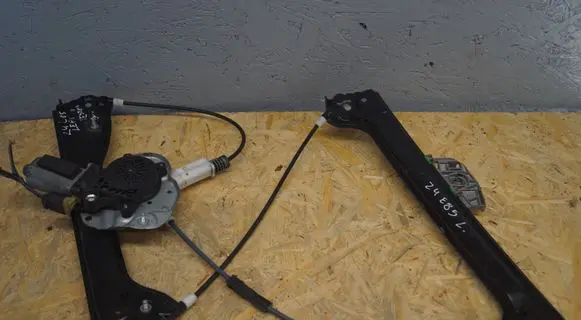 BMW Z4 E85 E86 Front door window regulator with motor 7142237E