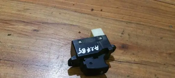 KIA Rio Electric window control switch 9357820000 93578-20000
