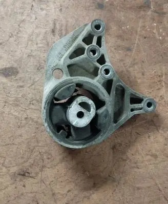 Chrysler Voyager Engine mounting bracket 04861269AB