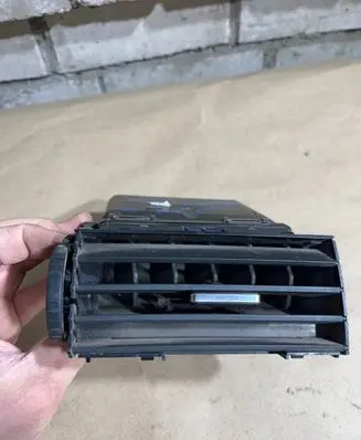 Ford Focus C-MAX Dash center air vent grill 3m51r014l21 04792004