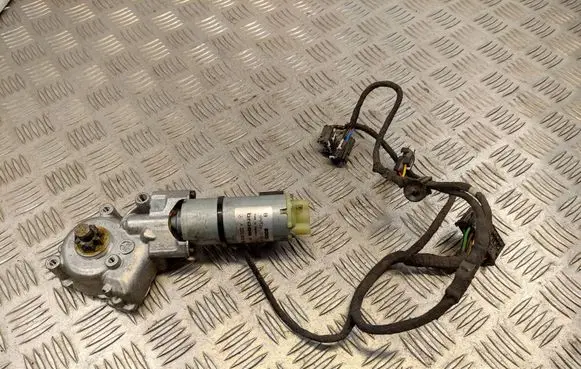 Mercedes-Benz S W221 Seat adjustment motor A2208205042 901749101 0130002581