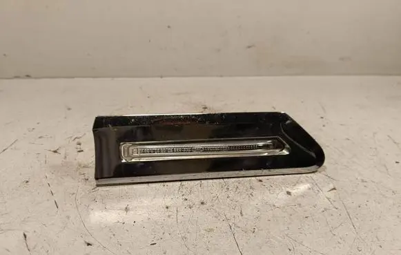 BMW 7 F01 F02 F03 F04 Front fender indicator light 63137203371