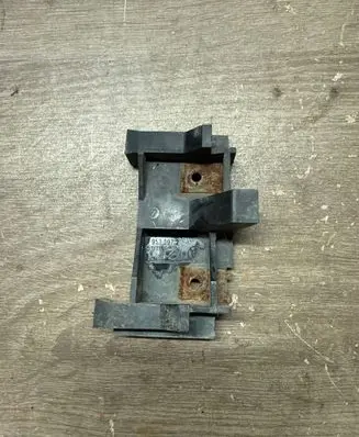 BMW 3 E30 Front bumper mounting bracket 19530972