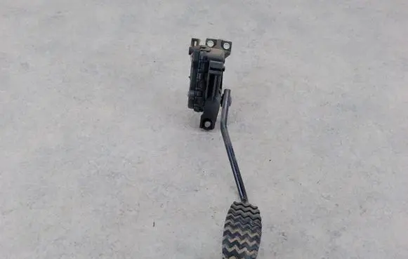 Citroen Jumper Accelerator throttle pedal 1337493080