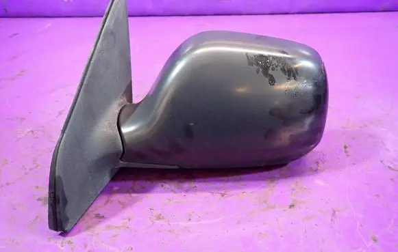 Toyota Yaris Verso Front door electric wing mirror 