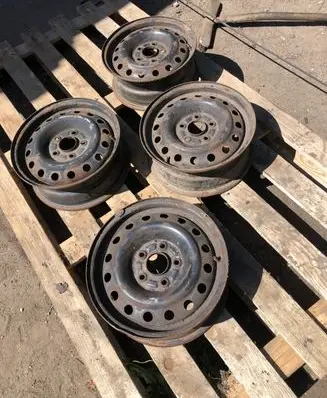 Honda FR-V R15 steel rim 